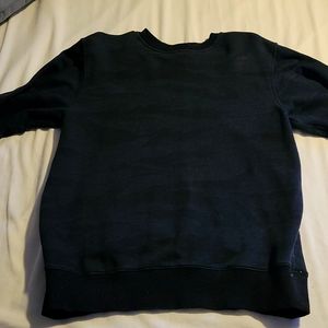 Black scale sweatshirt